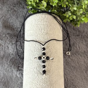 Colier pe șnur cu cruciuliță din bile Argint 925